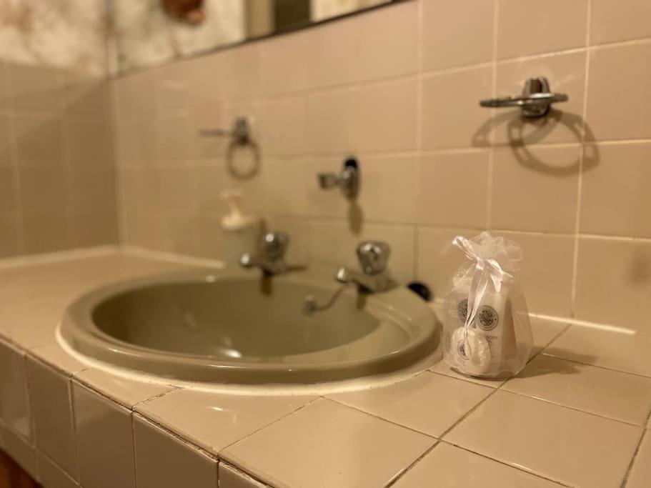 Old School Grandma London Experience ! Appartement Buitenkant foto