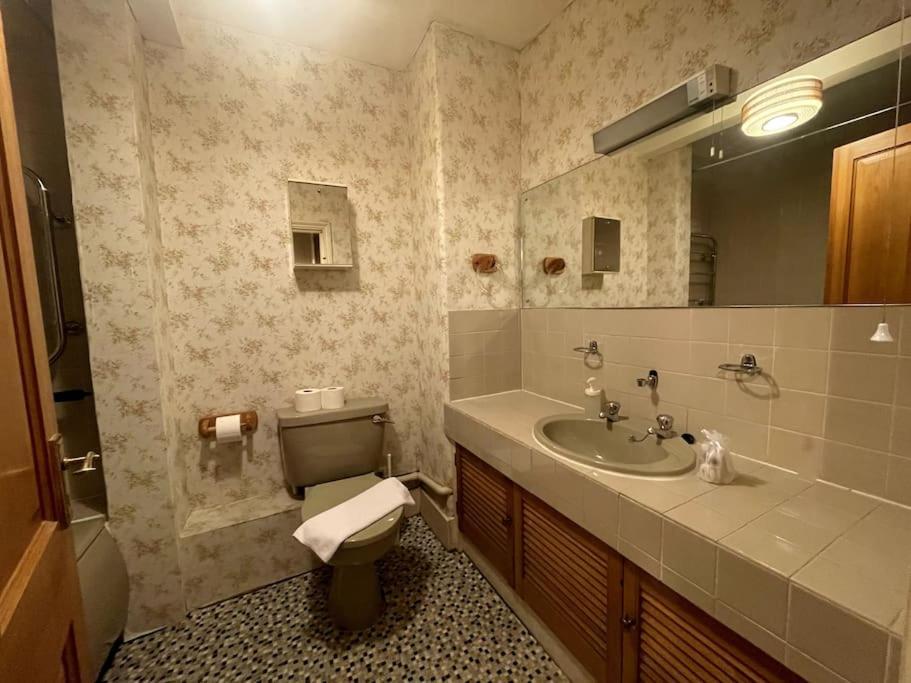 Old School Grandma London Experience ! Appartement Buitenkant foto